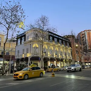 https://the-crown-boutique-hotel-spa.albaniahotels.org